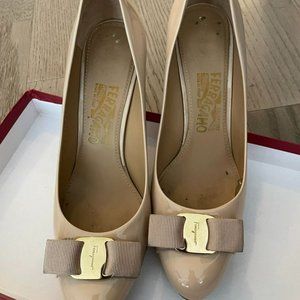 Salvatore Ferragamo 9cm New Bisque Heel (Nude) Size 8